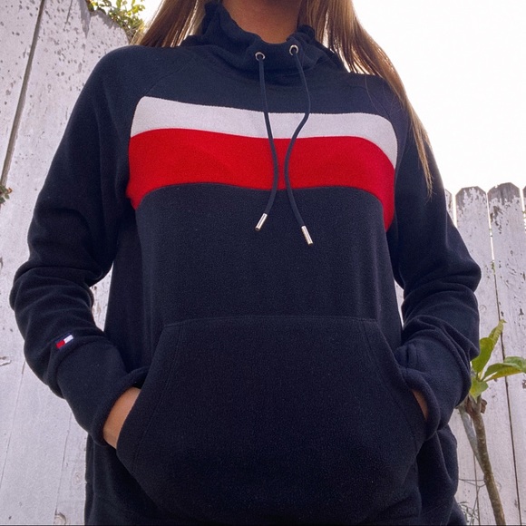 tommy hilfiger sweater with turtleneck and pockets - Picture 2 of 4